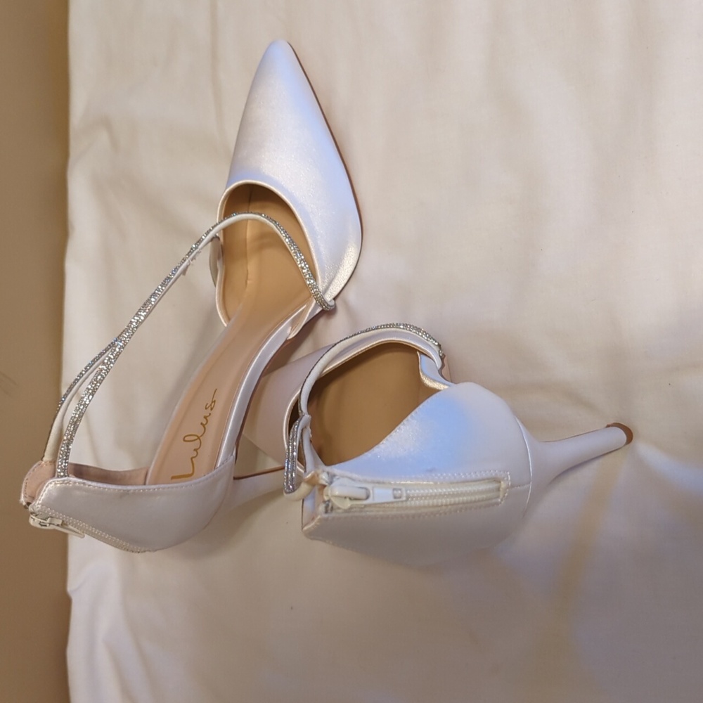 Lulus Aidan white satin rhinestone pointed toe pumps heels size 10 - Picture 4 of 6